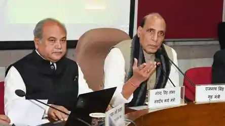 किसानों से वार्ता से पहले राजनाथ सिंह से मिले कृषि मंत्री नरेंद्र सिंह तोमर